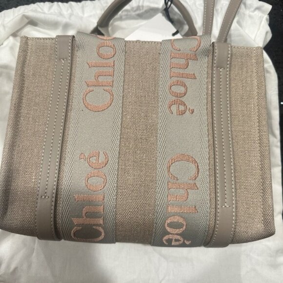 Chloe Medium Woody Linen Tote - Picture 1 of 6